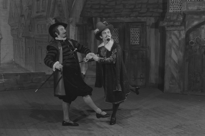 Windsori lõbusad naised, Teater Estonia, 1948, osades: Mr. Ford – Johannes Viirg, Dr. Caius – Verner Hgus
