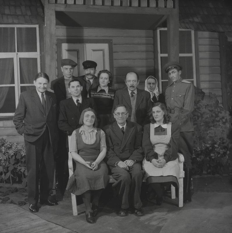 Tilleriinu peremehed, Teater Estonia, 1948, pildil: etenduse tegelased