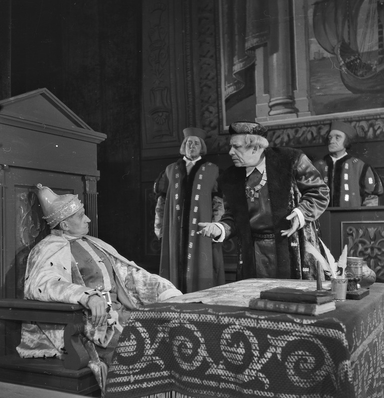 Othello, Teater Estonia, 1949, osades: Veneetsia doodž – Albert Üksip, Brabantio – Hugo Laur