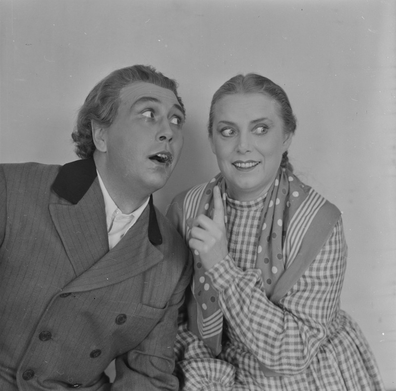 Rummu jüri, Teater Estonia, 1953, osades: Rummu Jüri – Ants Aasmaa, Tilde – Astrid Kelder