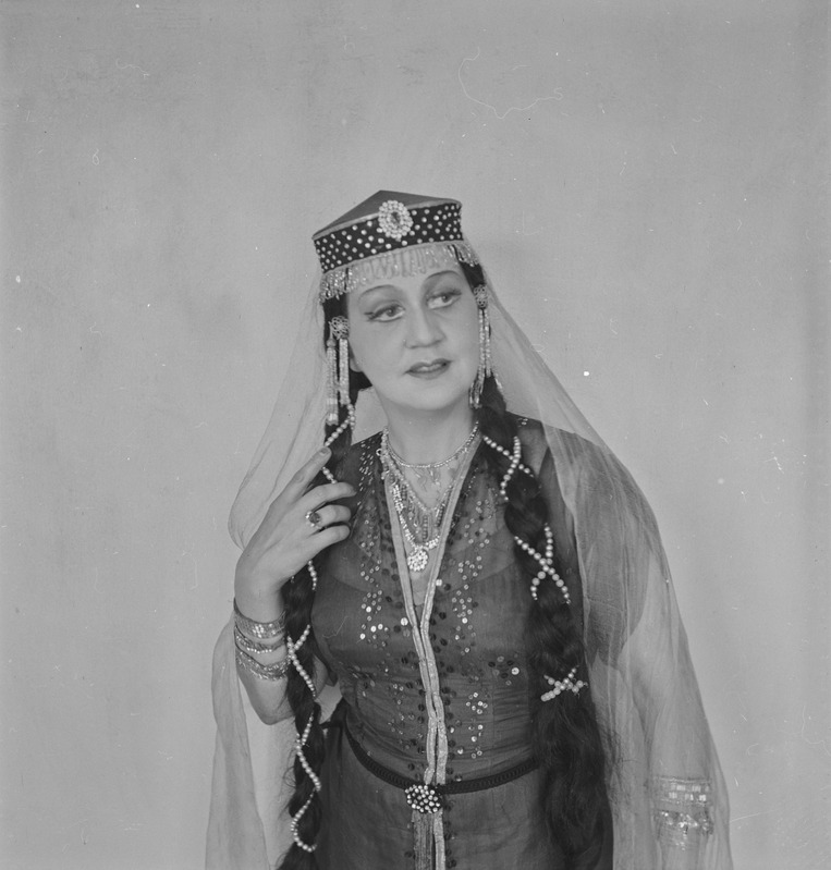 Ruslan ja Ljudmilla, Teater Estonia, 1948, osades: Gorislava – Olga Lund