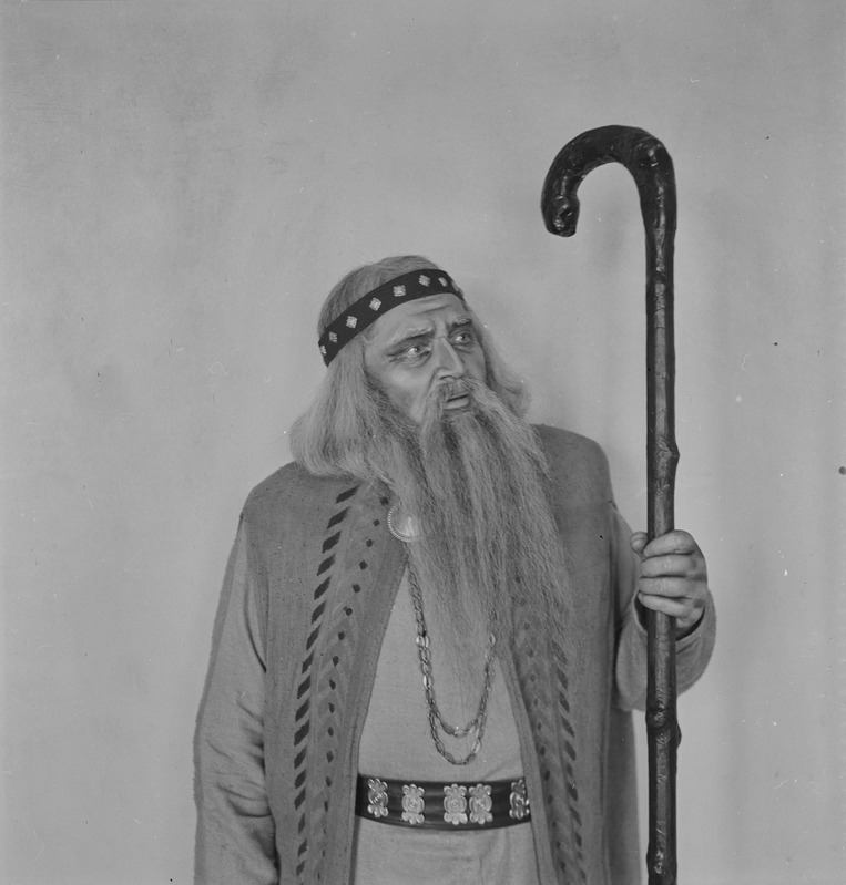 Ruslan ja Ljudmilla, Teater Estonia, 1948, osades: Finn – Martin Taras