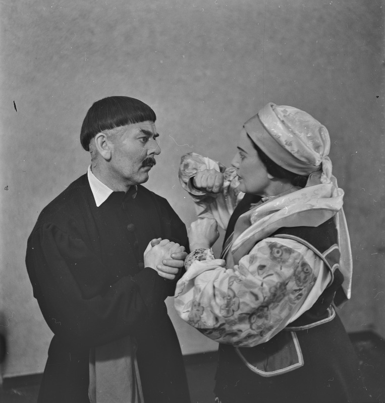 Zaporoožlane Doonau taga, Teater Estonia, 1948, osades: Prokop – Alfred Mering, Odarka – Elsa Maasik