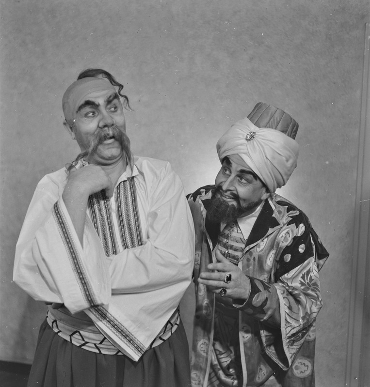 Zaporoožlane Doonau taga, Teater Estonia, 1948, osades: Sultan – Juhan Jürgo, Ivan Karass- Aaro Pärn