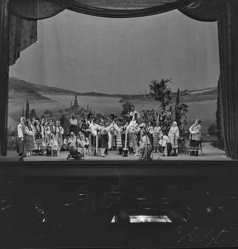Zaporoožlane Doonau taga, Teater Estonia, 1948, pildil: stseen lavastusest