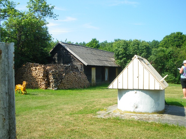 Vormsi Metskonna talu