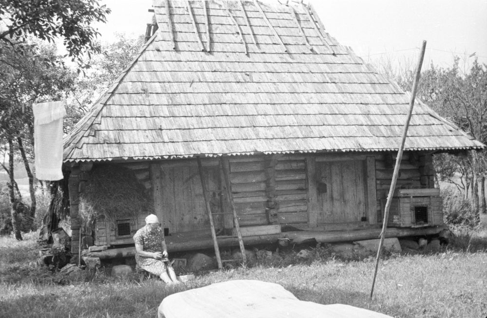 Õeruski talu ait Laukna külas, eestvaade.