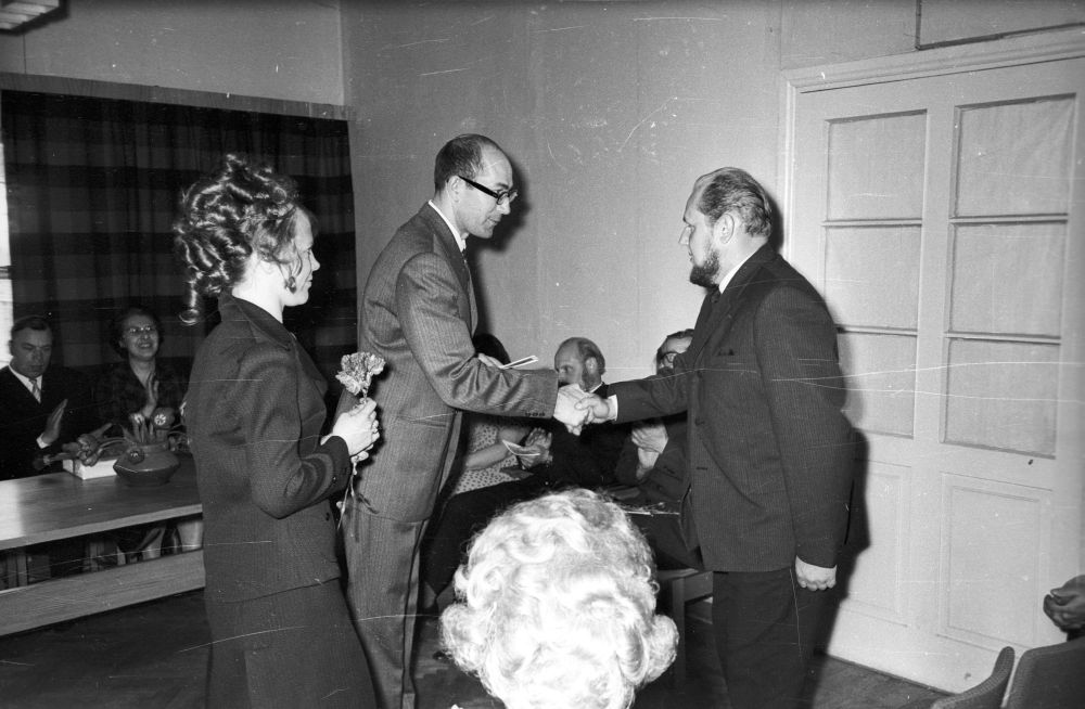 Eesti Riikliku Vabaõhumuuseumi 15.aastapäeva tähistamine 22.mail 1972, tänuavaldused direktori kabinetis.