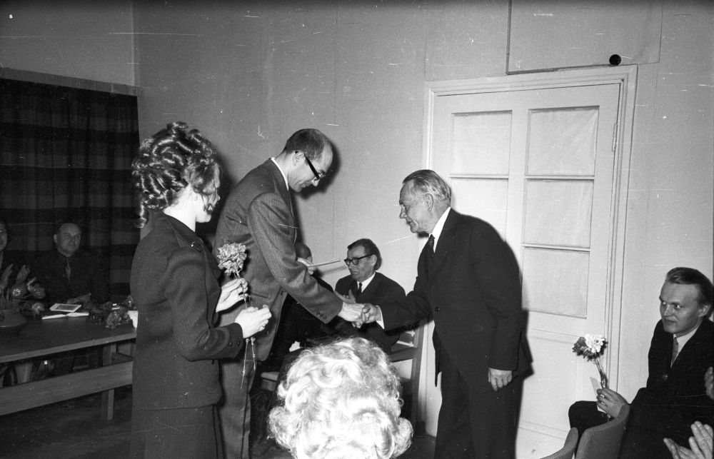 Eesti Riikliku Vabaõhumuuseumi 15.aastapäeva tähistamine 22.mail 1972, tänuavaldused direktori kabinetis.