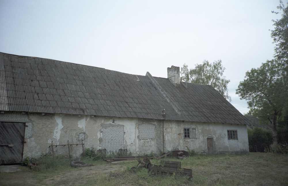 Raigu mõisa ait ja tööliste maja