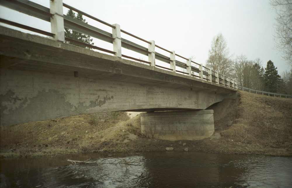 Maanteesild Vasalemmas samanimelisel jõel
