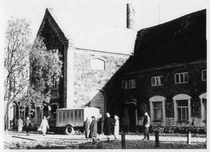 Kõrgessaare kauplus ja söökla