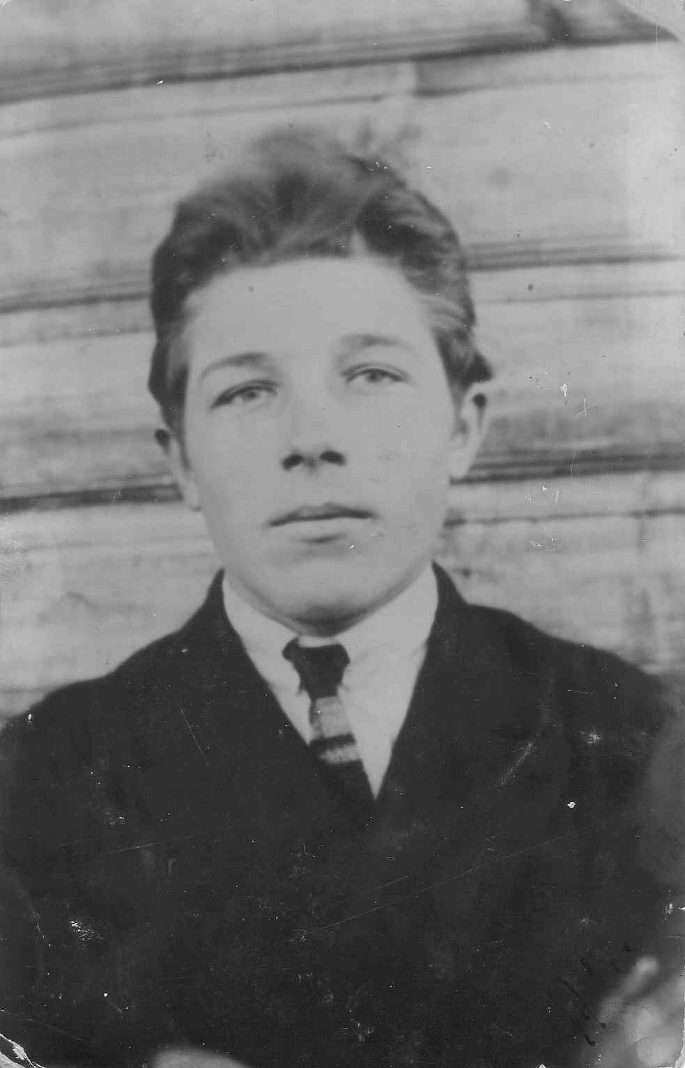 Portreefoto. Aleksander Hanikat