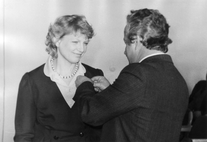 Peazootehnik Anu Martini autasustamine medaliga