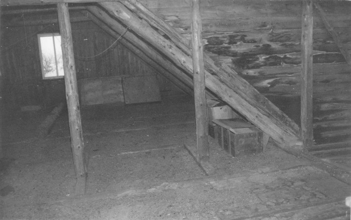Valgu küla Kroogi talu (ehit.1936),kus viimati elas Helma Kiibus (1921-1988). Vaade pööningule