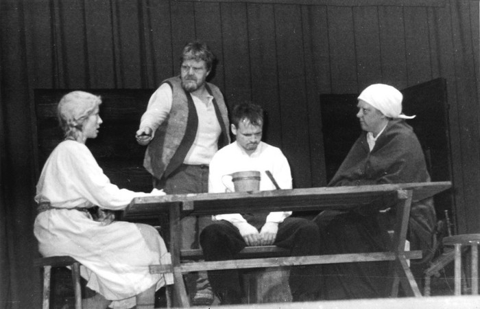 Foto. Stseen etendusest "Teine Joosep"