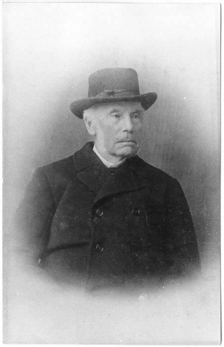 Portreefoto. Kärdla vanaparun Robert von Ungern-Sternberg