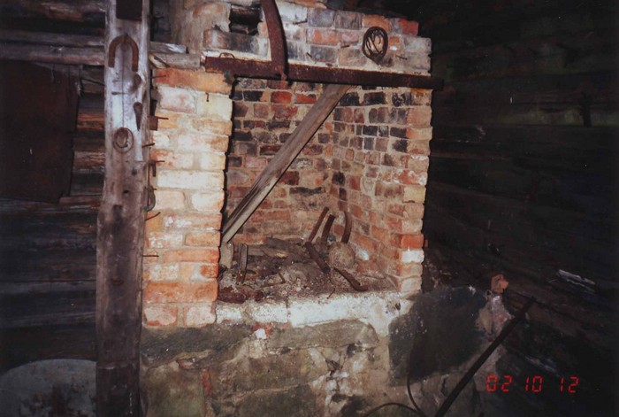 Mägipe küla saun-sepikoja sisevaade, suures plaanis ääs