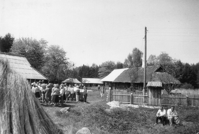 Vabaõhupäev Malvastes Mihkli talukompleksis 24.mail 1992.a.