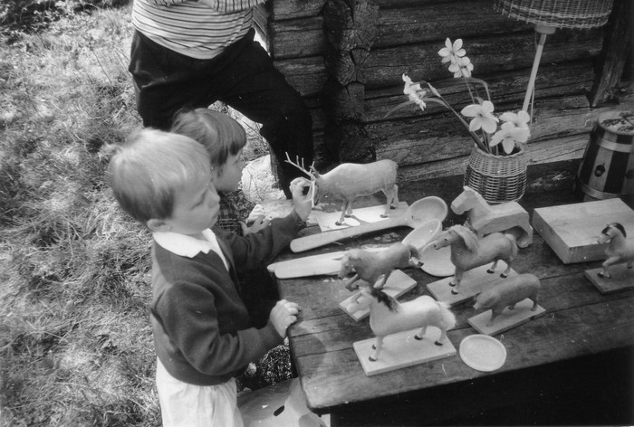 Vabaõhupäev Malvastes Mihkli talukompleksis 24.mail 1992.a. Puust loomad