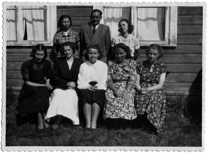 Grupifoto. Jausa kooli õpetajad 1953/54 õ.a.