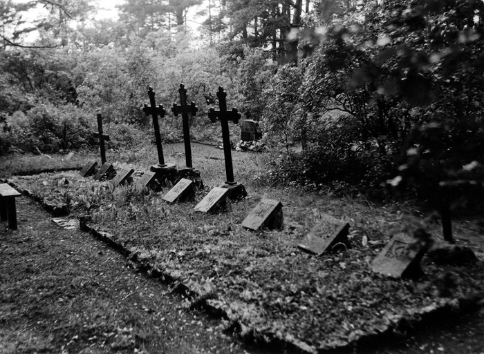 Breverite matusepaik Emmaste kalmistul