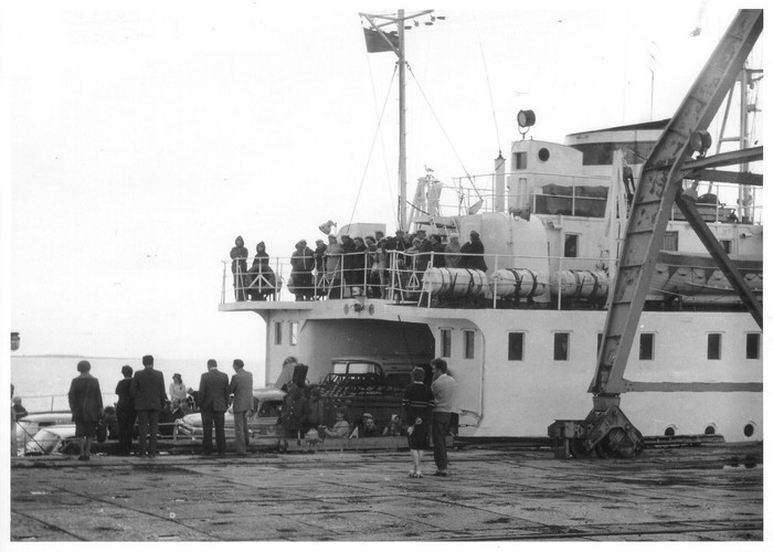 Fotonegatiiv. Praamlaev "Suurupi" saabumine Heltermaale