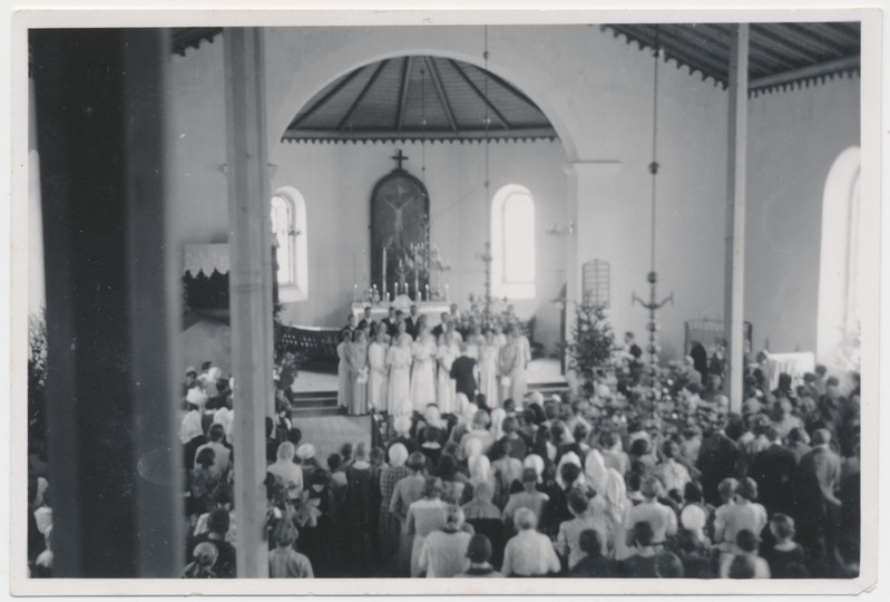 Kärdla leerilapsed kirikus. Vaade orelirõdult. 27.06.1937