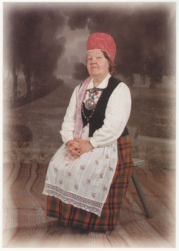 Hageri naise rahvariided