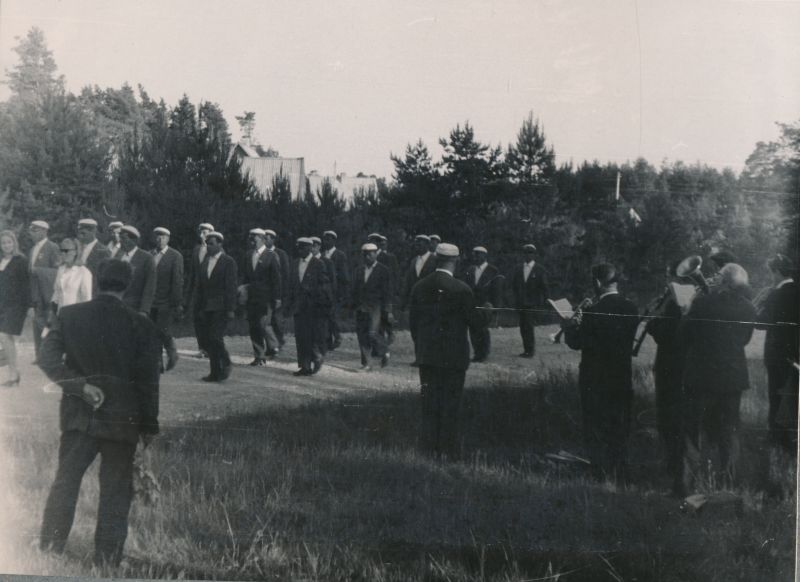 Foto. Haapsalu meeskoori album 1968-1969. Paliveres.