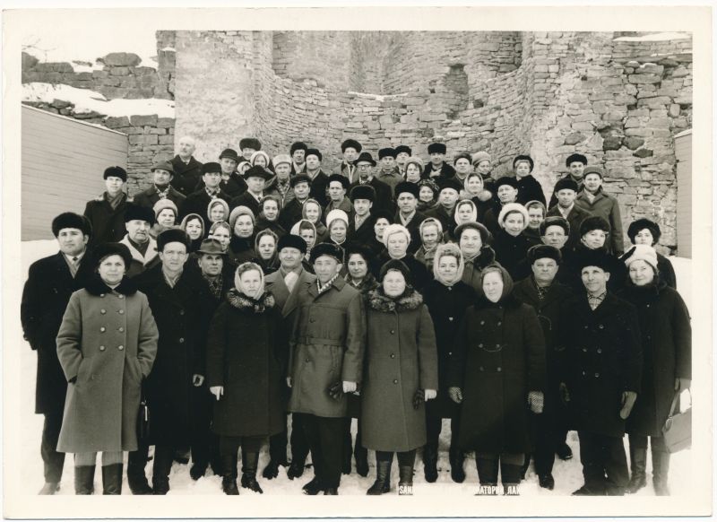 Foto. Sanatoorium Laine puhkajad laululaval märts 1971, Fotogr. H. Alver