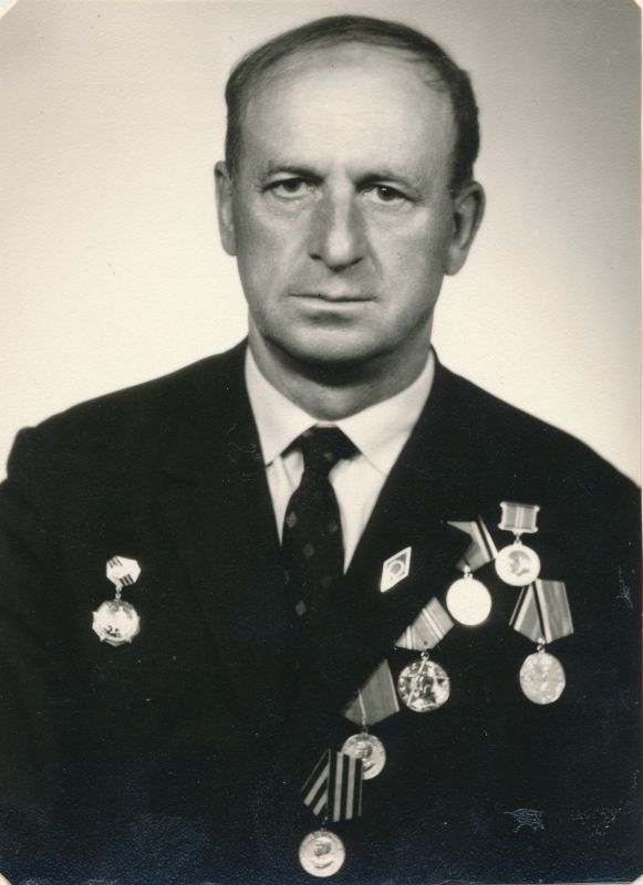 Foto. Sõjaveteran Artur Kattai. Mustvalge. Asub HM 7940:1.