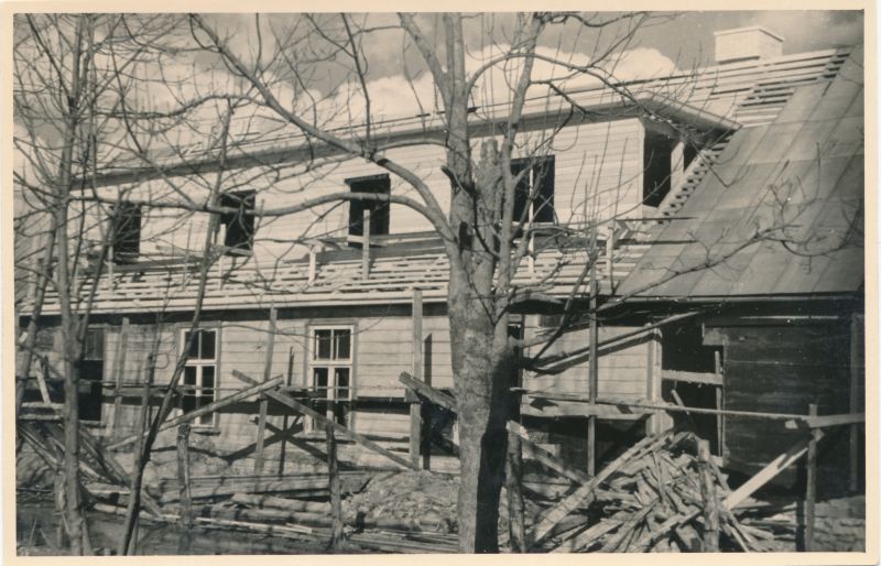 Foto. Suur-Lossi t elamu taastamine Haapsalus. 23.04.1950.