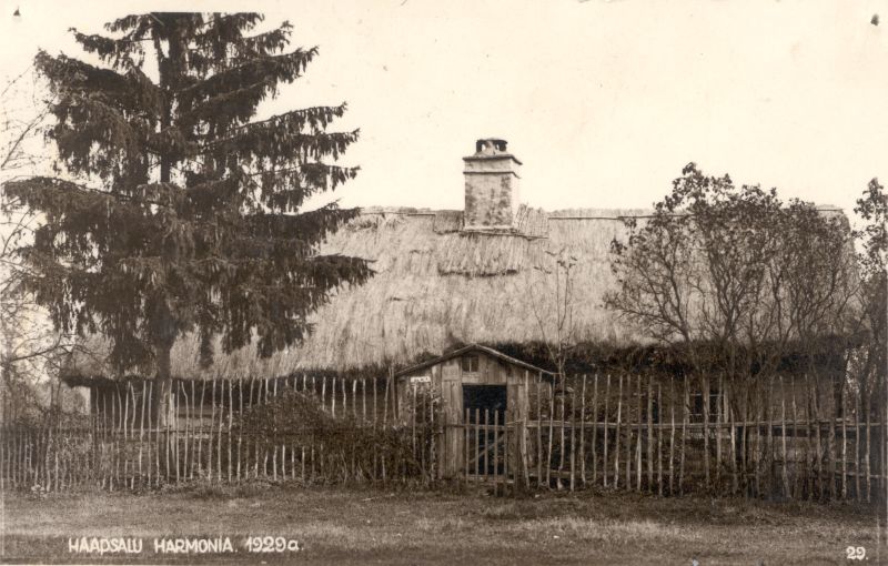 Fotopostkaart. Vana maja Haapsalus Harmonia linnaosas. 1929. Foto: J. Grünthal-Kalda.