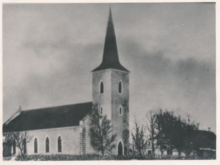 Foto. Jämaja kirik, Saaremaa. Ümberpildistus M. Arro, 1967.