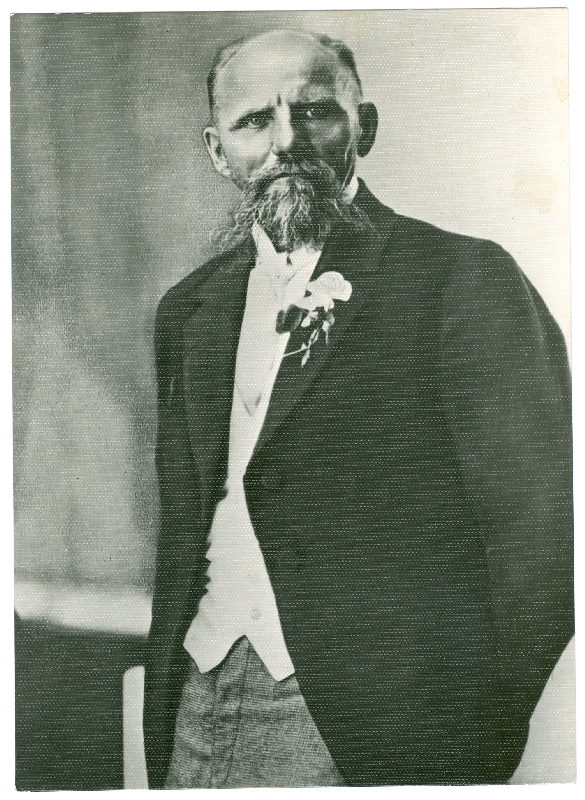 Fotopostkaart. Kunstnik Ants Laikmaa (1866-1942) 1926.a. 1966.