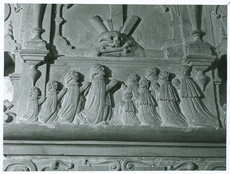 Foto. Noarootsi kirik. Detail epitaafist, 17.sajand.