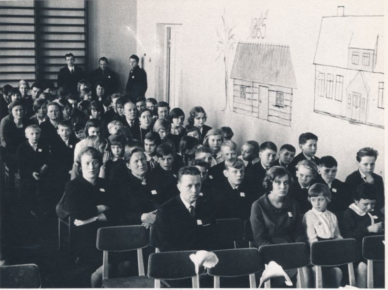 Foto. Ridala kooli 100.a.juubel 06.03.1966.a. 
Foto: Ilmarine Möldri.