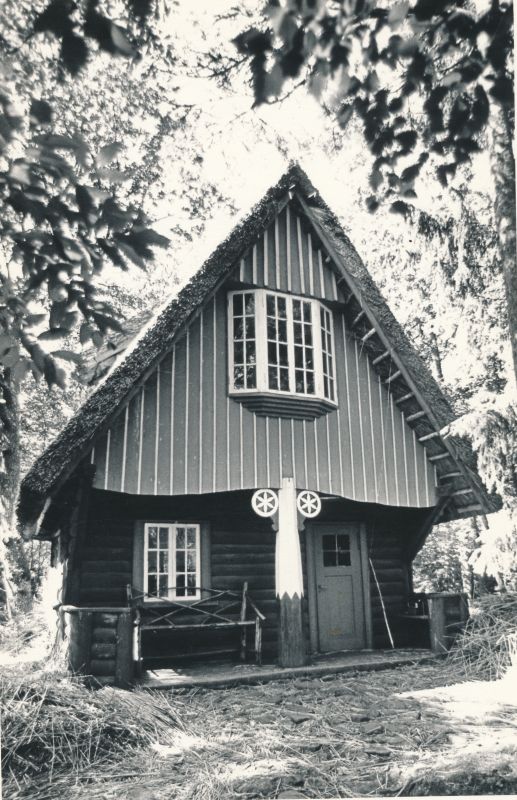 Foto. Ants Laikmaa suvemaja Taeblas. 9. august 1976. a.
Foto: I. Möldri.