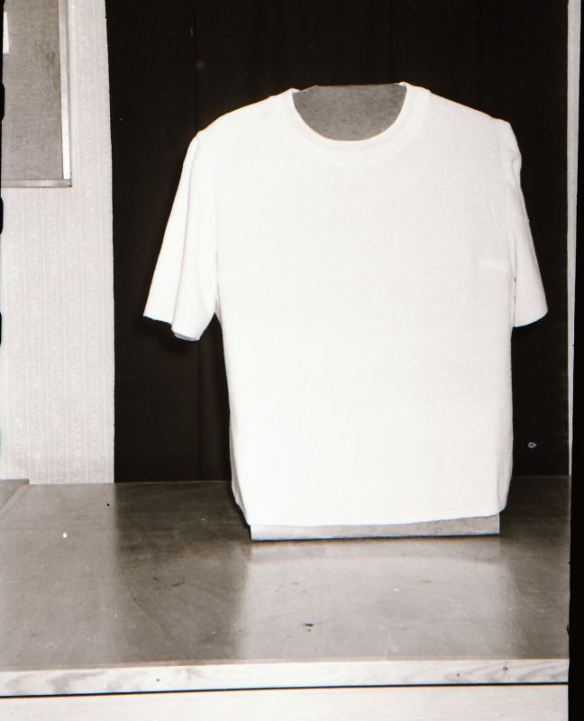 Negatiiv. Teeninduskombinaat "haapsalu" 1968.a. silmkoe toodete näidised. Kampsun - mudel 1968.
Kopeerija: M. Arro, 1967.