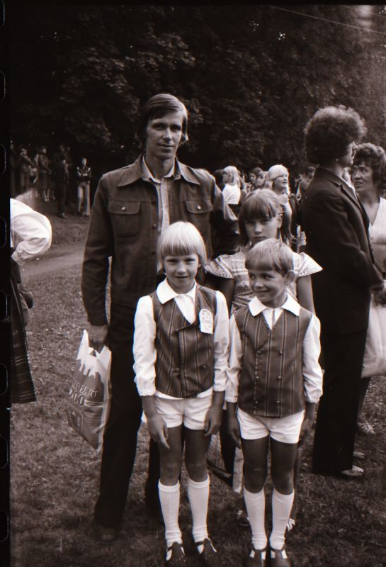 Negatiiv. Laululava Haapsalu piiskopilinnuses, esinejad 15.-17.06.1979