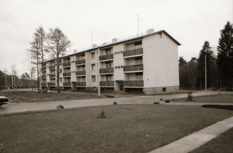 Negatiiv. Palivere 1987.a. Palivere EMT elamu.
Foto: E. Ambos.