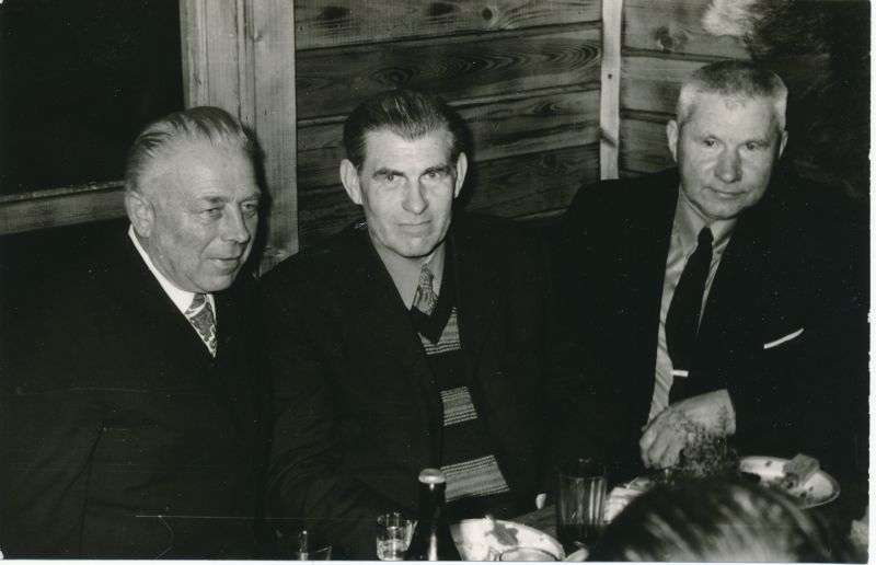 Foto. Haapsalu STES Kingissepa tsehhi sideveteranide õhtu, 1974