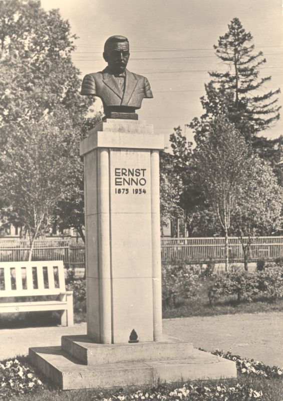 Fotopostkaart. Ernst Enno mälestussammas. 1963.