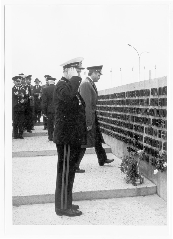 Lillede asetamine Suures Isamaasõjas langenute auks