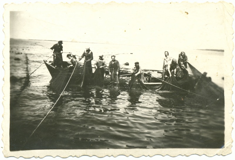 Kirovi kolhoosi kalurid rändpüügil Virtsus