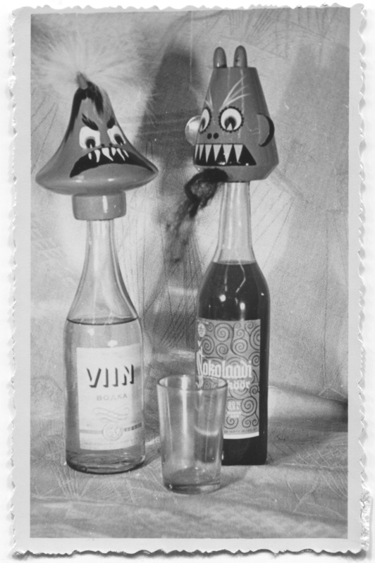 Pudelid kuraditega pudelikorkidega