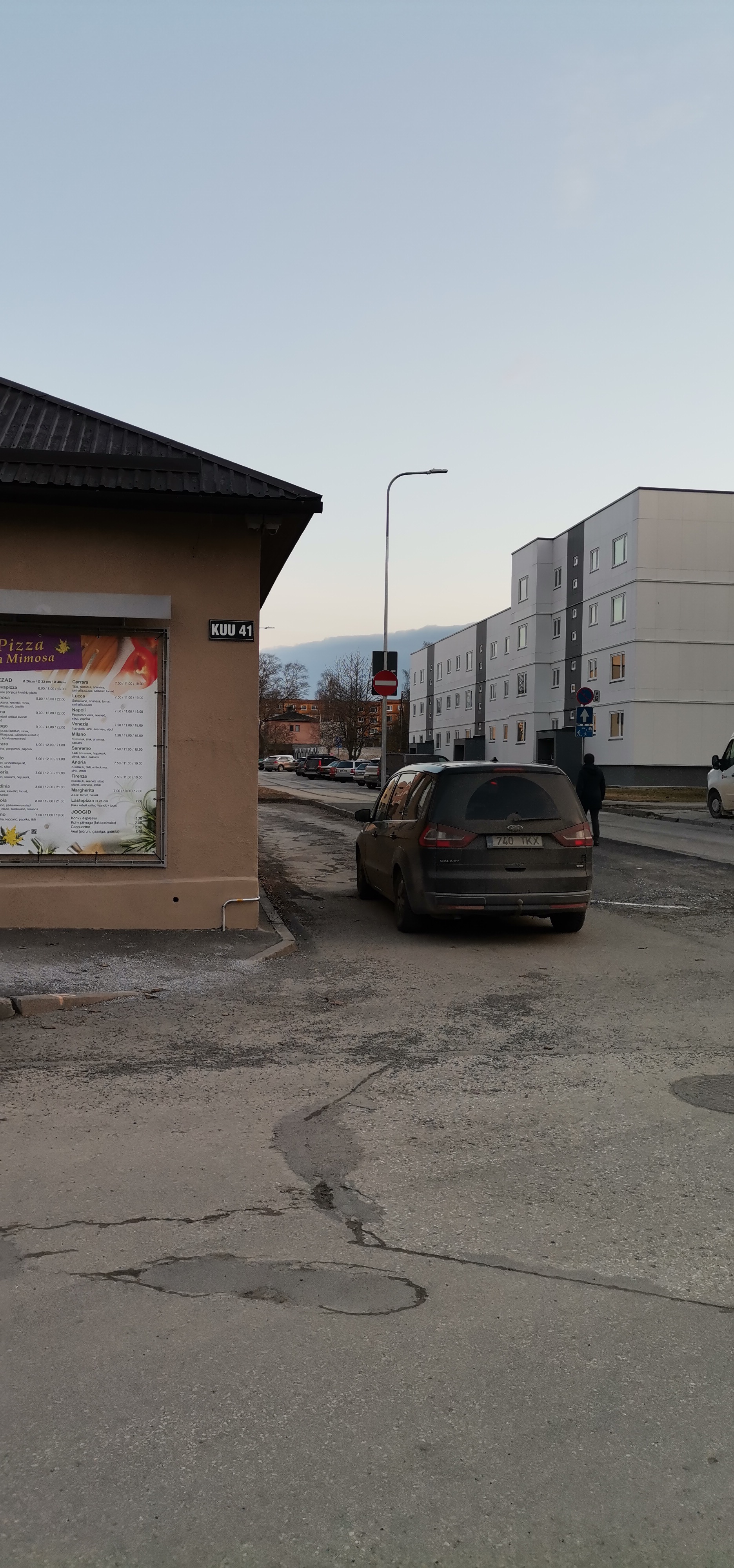 2024 03 Kuu 41 kõrval