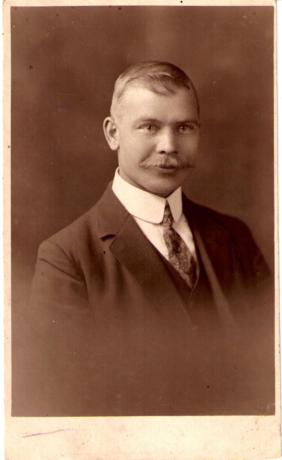 Fotopostkaart. Nikolai Männik