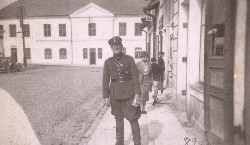 Sõjaväelane